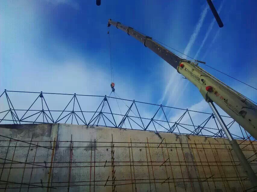 东台食堂网架结构工程